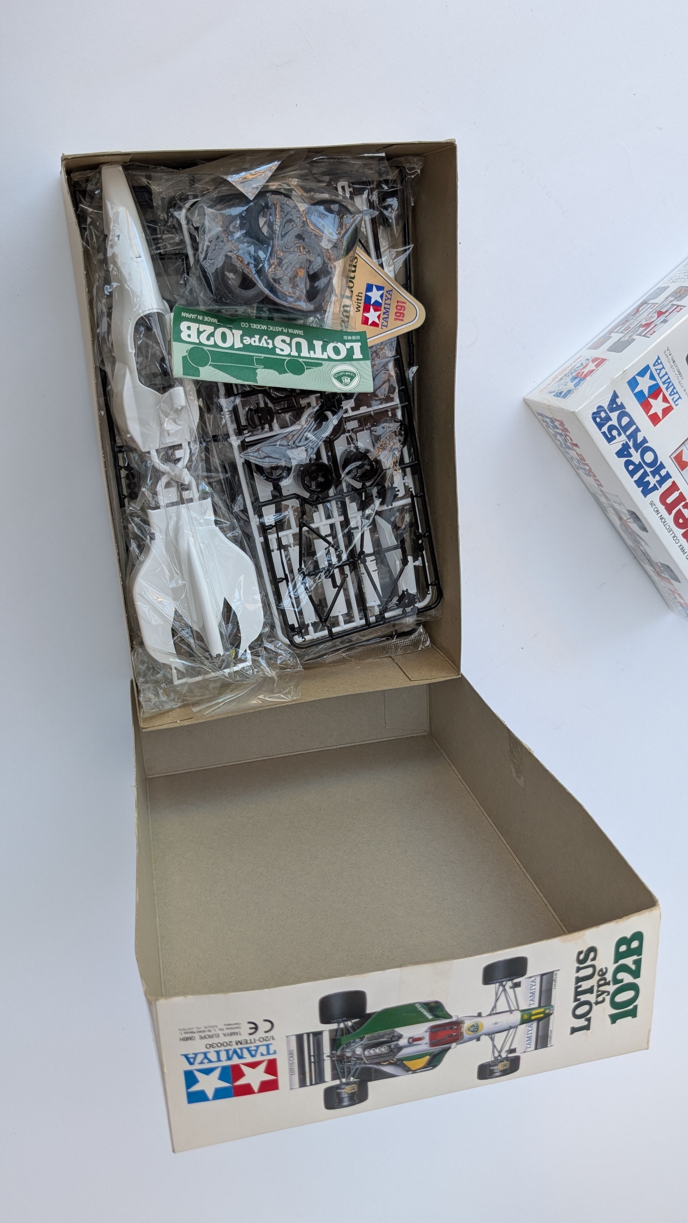 Tamiya & Bandai Plastic Model Kits 1/20 & 1/144 | Maxsold