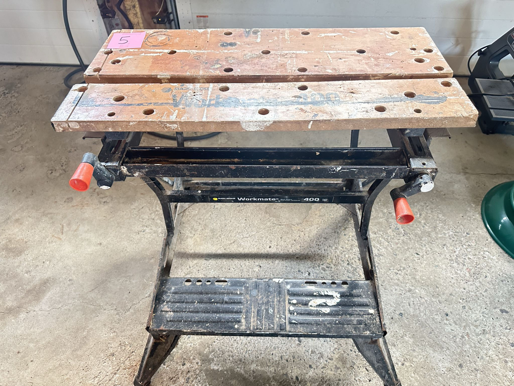 Black & Decker Workmate 400 folding workbench with vise | Maxsold