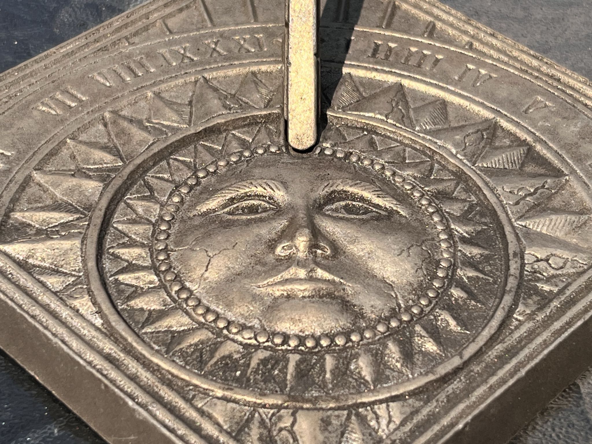 Carson Statesmetal Sun Face Sundial | Maxsold