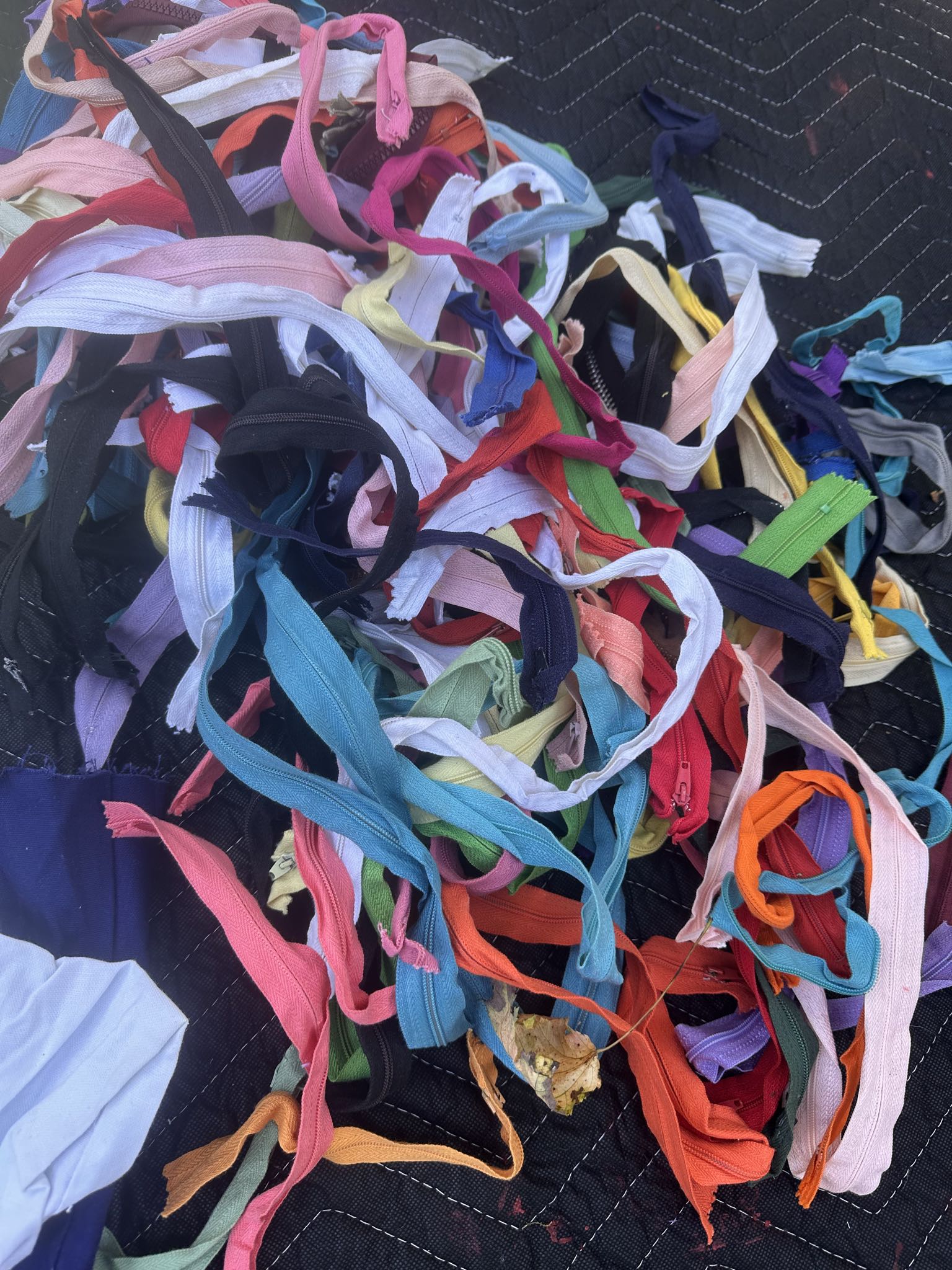 Assorted Fabric Pieces, Zippers, Sewing Notions | Maxsold