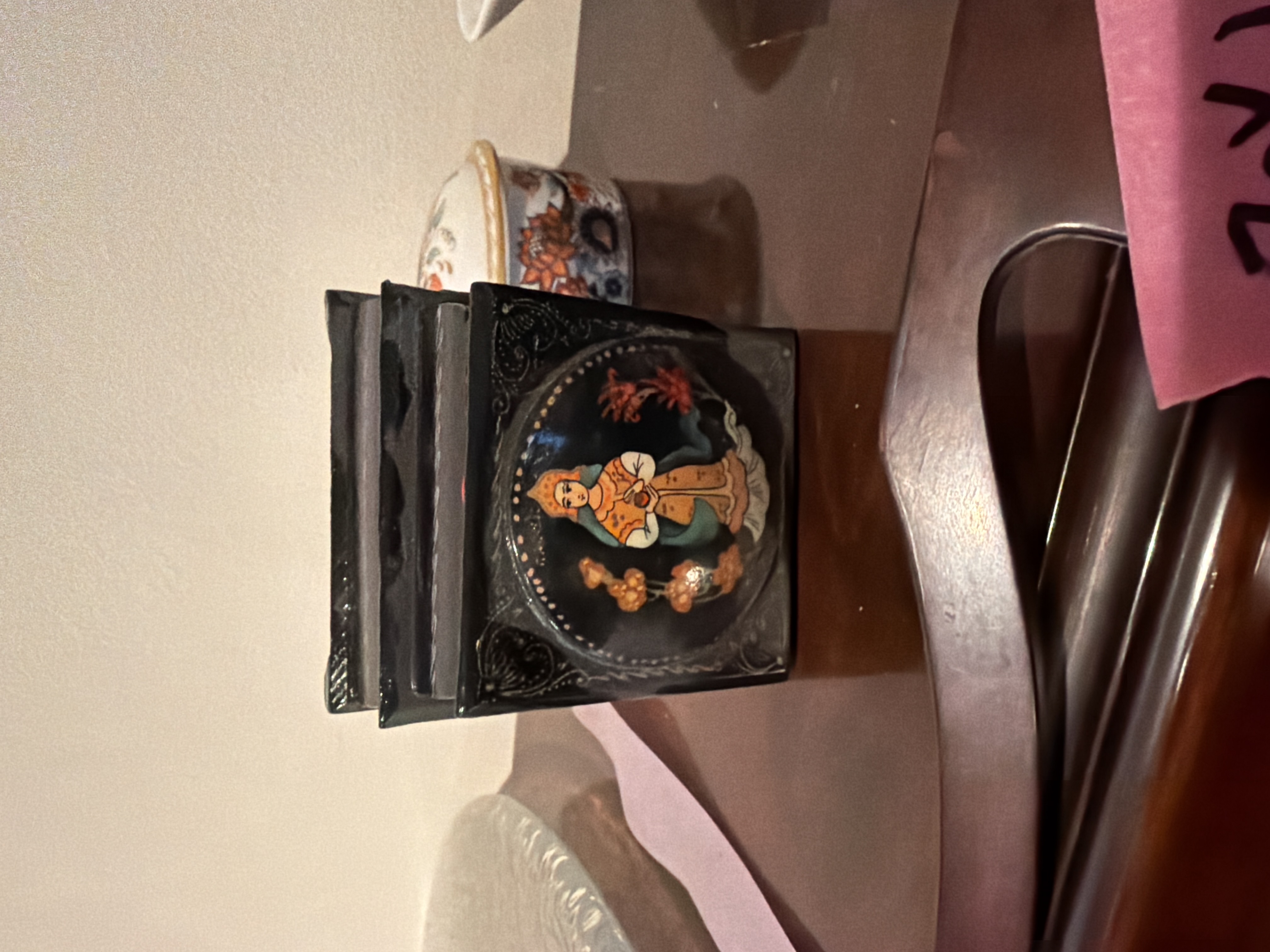 Decorative bowls, trinket box, lacquer coasters, stemless glass, boxed ...