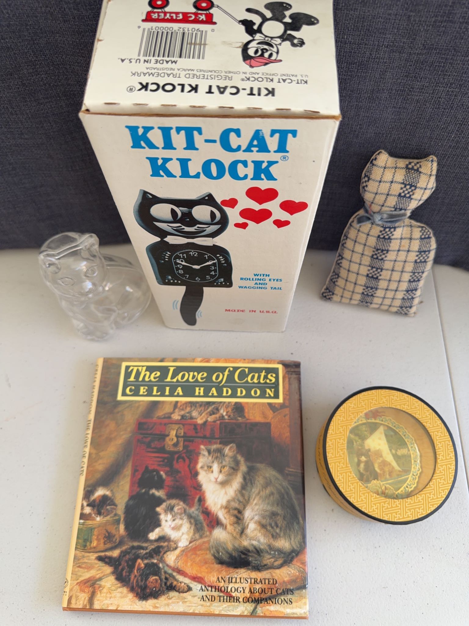 Kit-Cat Klock, Crystal Paperweight, Book & Figurines | Maxsold