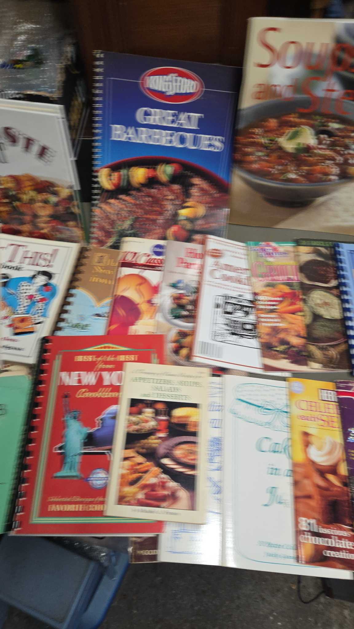 Cookbooks, Recipe Booklets and Magazines | Maxsold