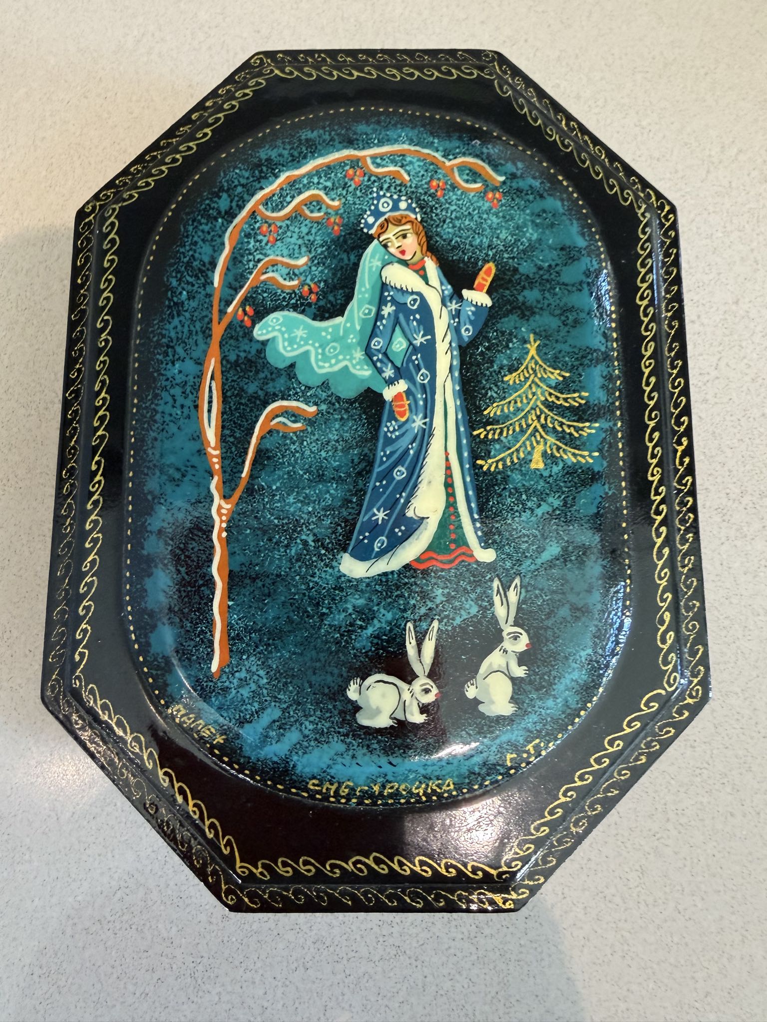 Russian Palekh lacquer papier-mâché box 
