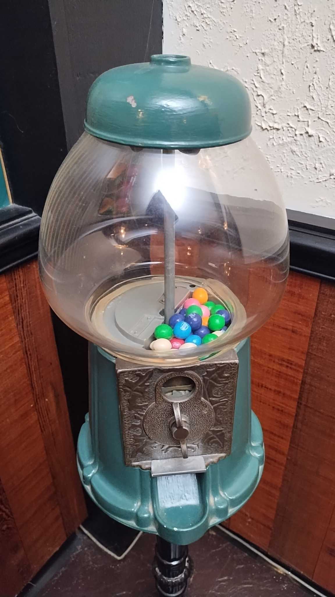 Vintage Coin-Operated Gumball Vending Machine | Maxsold