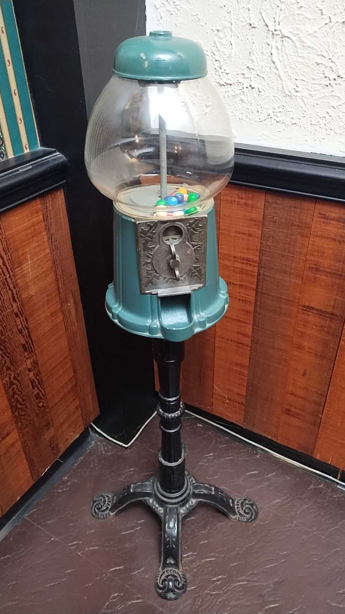 Vintage Coin-Operated Gumball Vending Machine | Maxsold