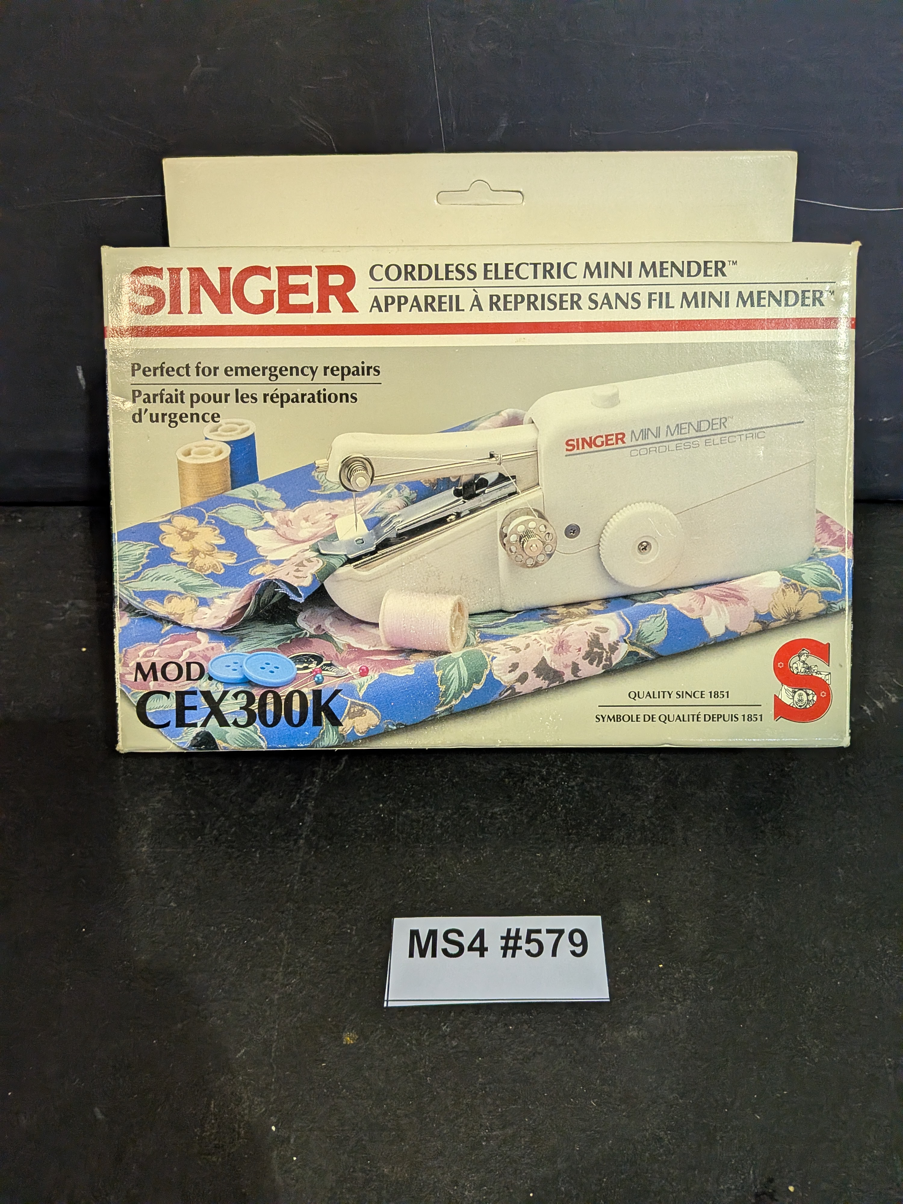 Singer CEX300K cordless mini mender sewing machine | Maxsold