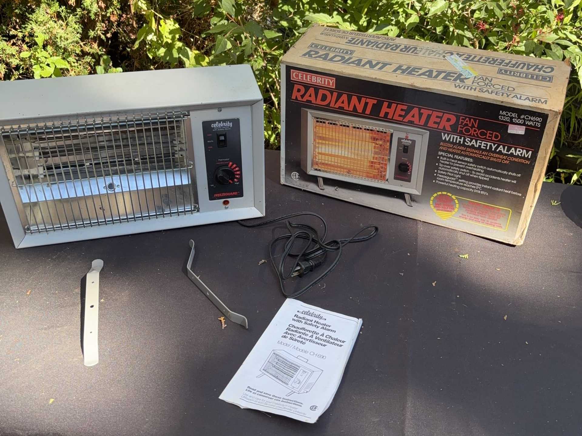 Celebrity model CH690 fan-forced radiant heater | Maxsold