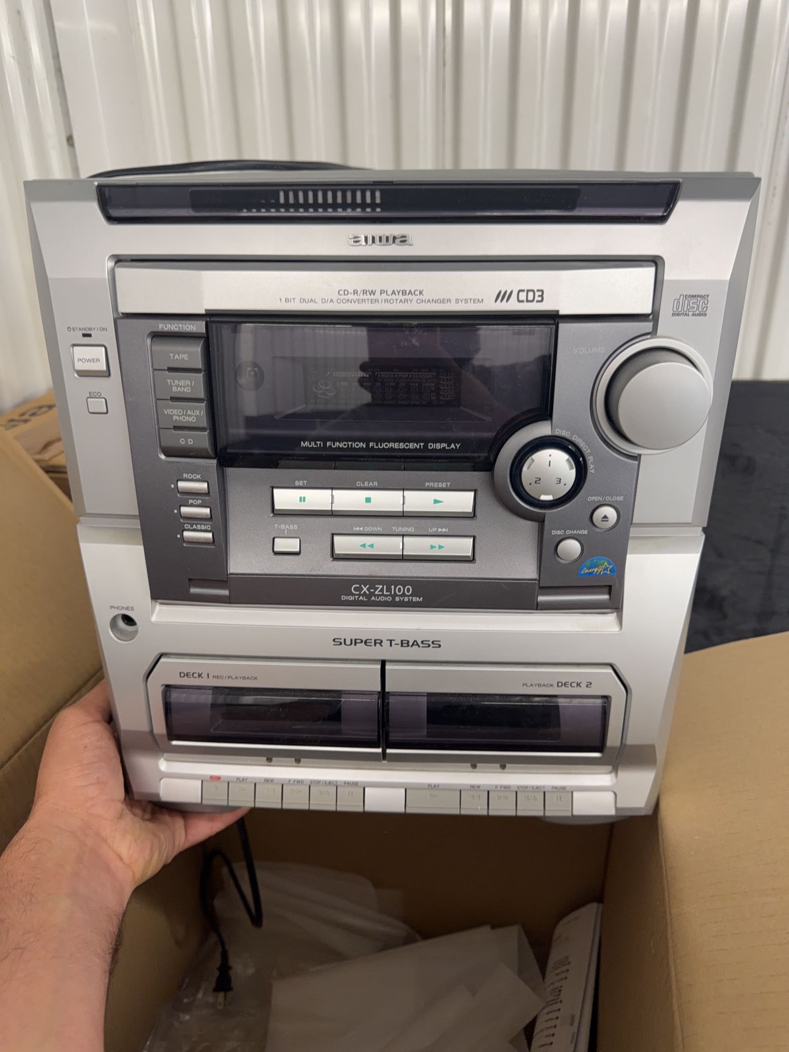Aiwa CX-ZL100 / SX-ZL100 mini stereo system | Maxsold