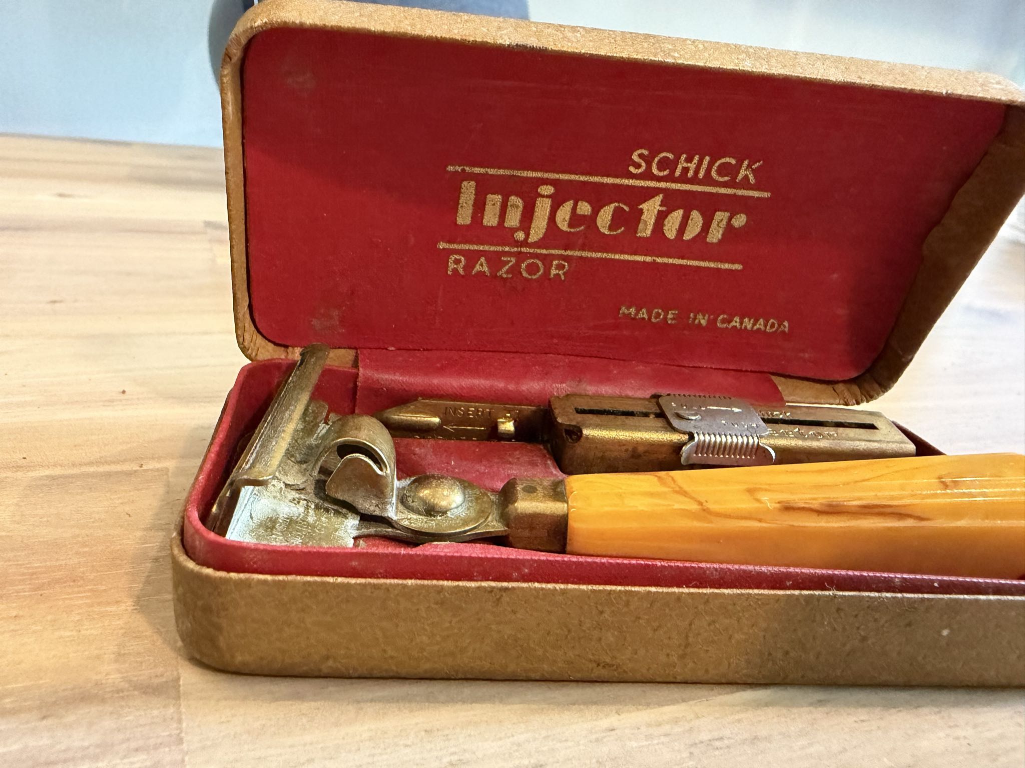 Schick Injector Safety Razor Set | Maxsold