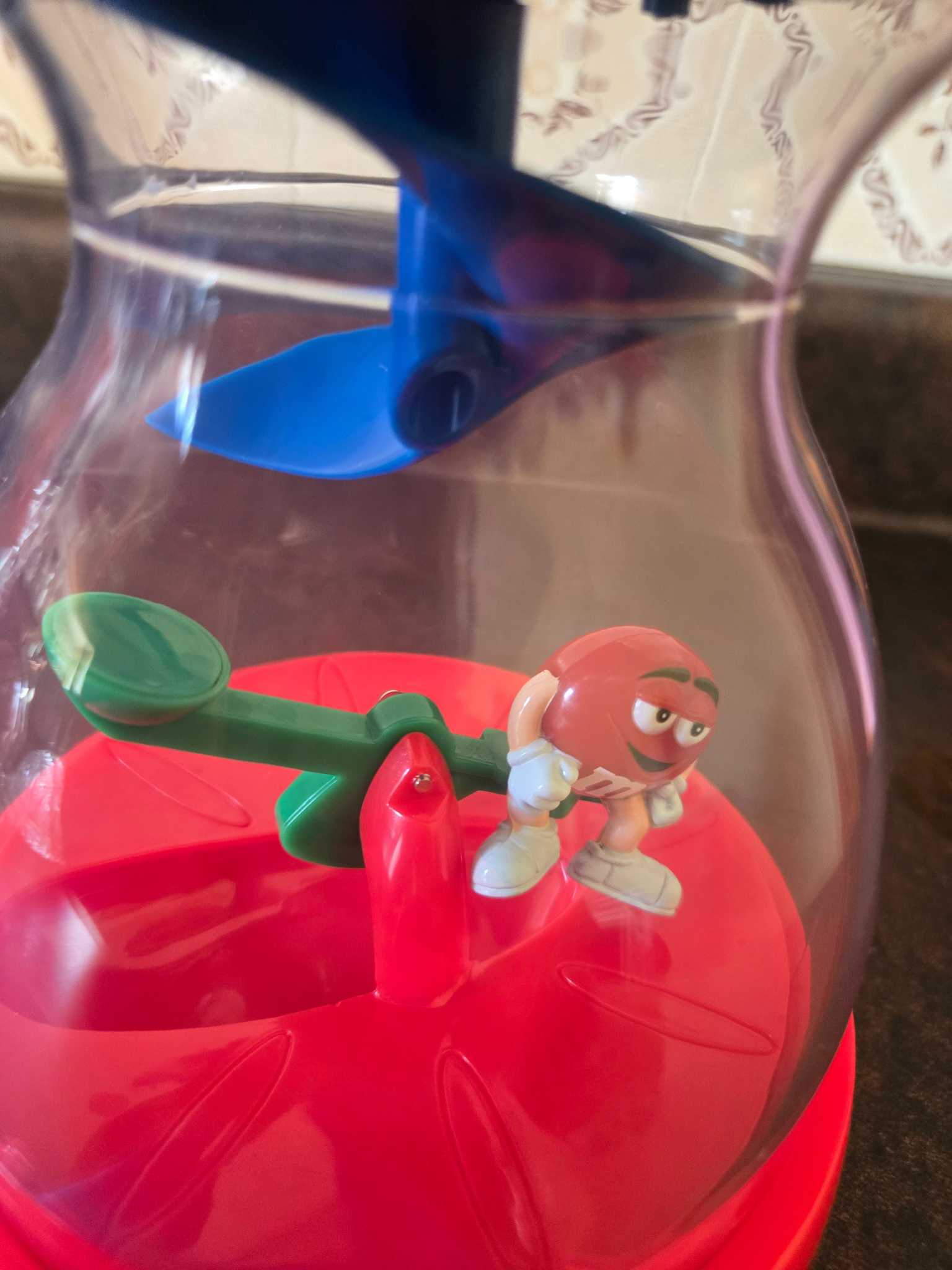 M&M’s hourglass candy dispenser | Maxsold