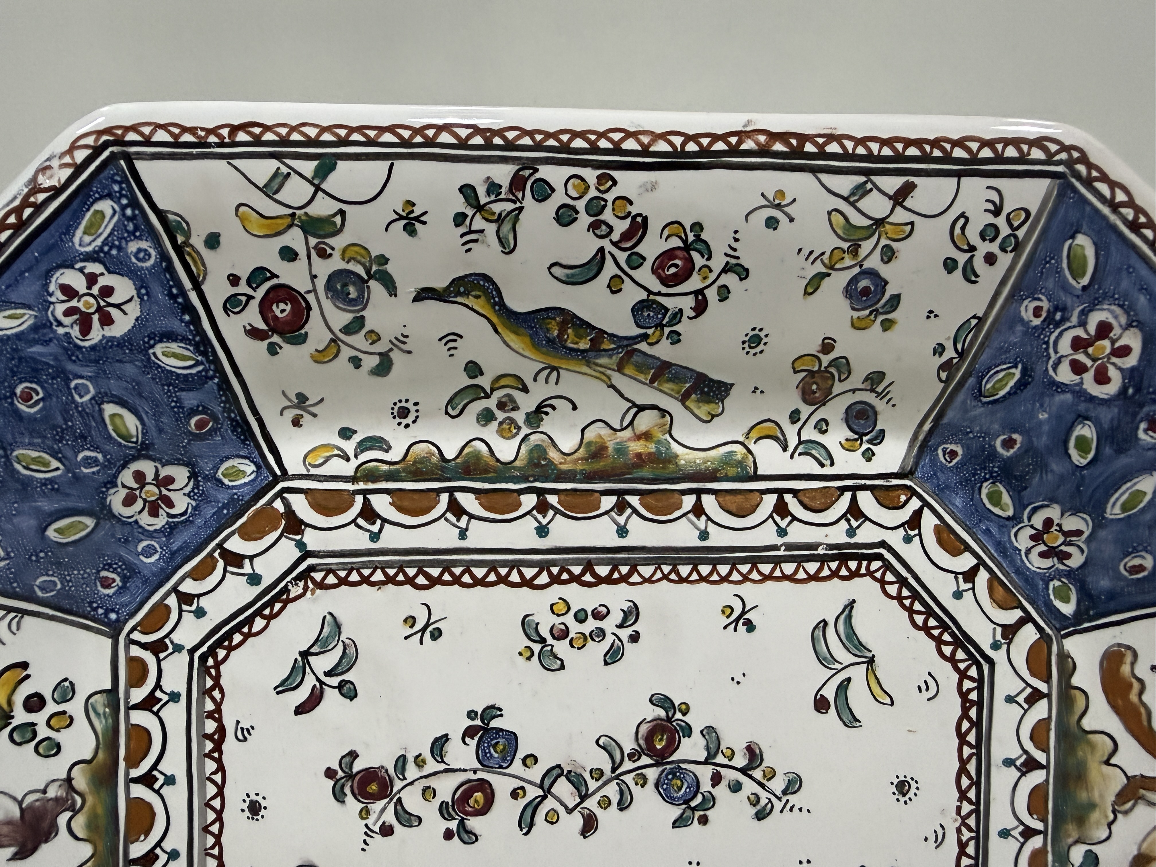 Conimbriga faience octagonal platter | Maxsold