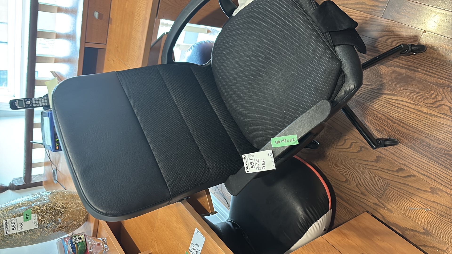 Black Height-Adjustable Office Chair | Maxsold