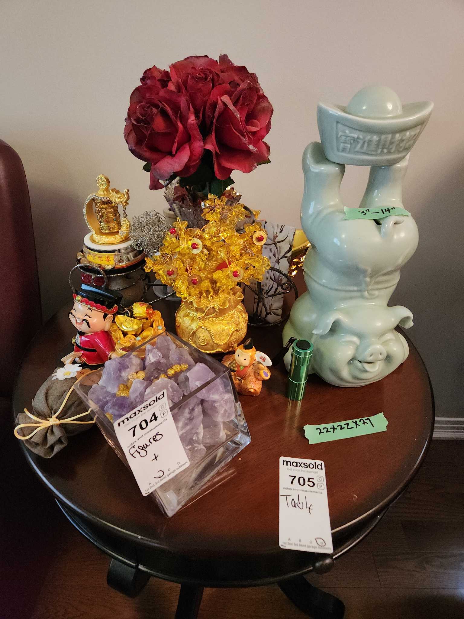 Celadon Pig Bank, Amethyst Crystal Cube, Money Tree, Roses, Figurines ...