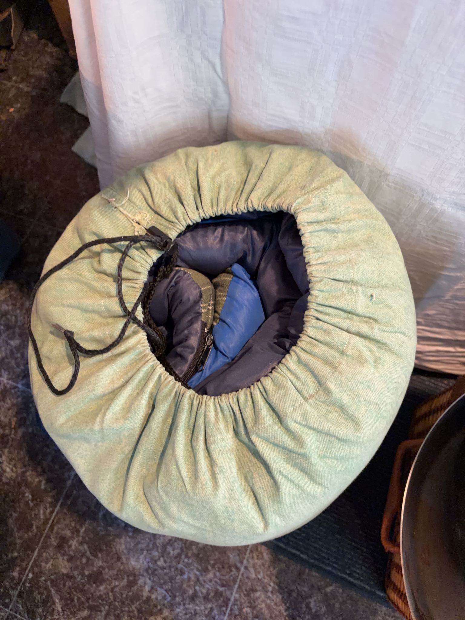 Camping cookware, stove, lantern and gear | Maxsold