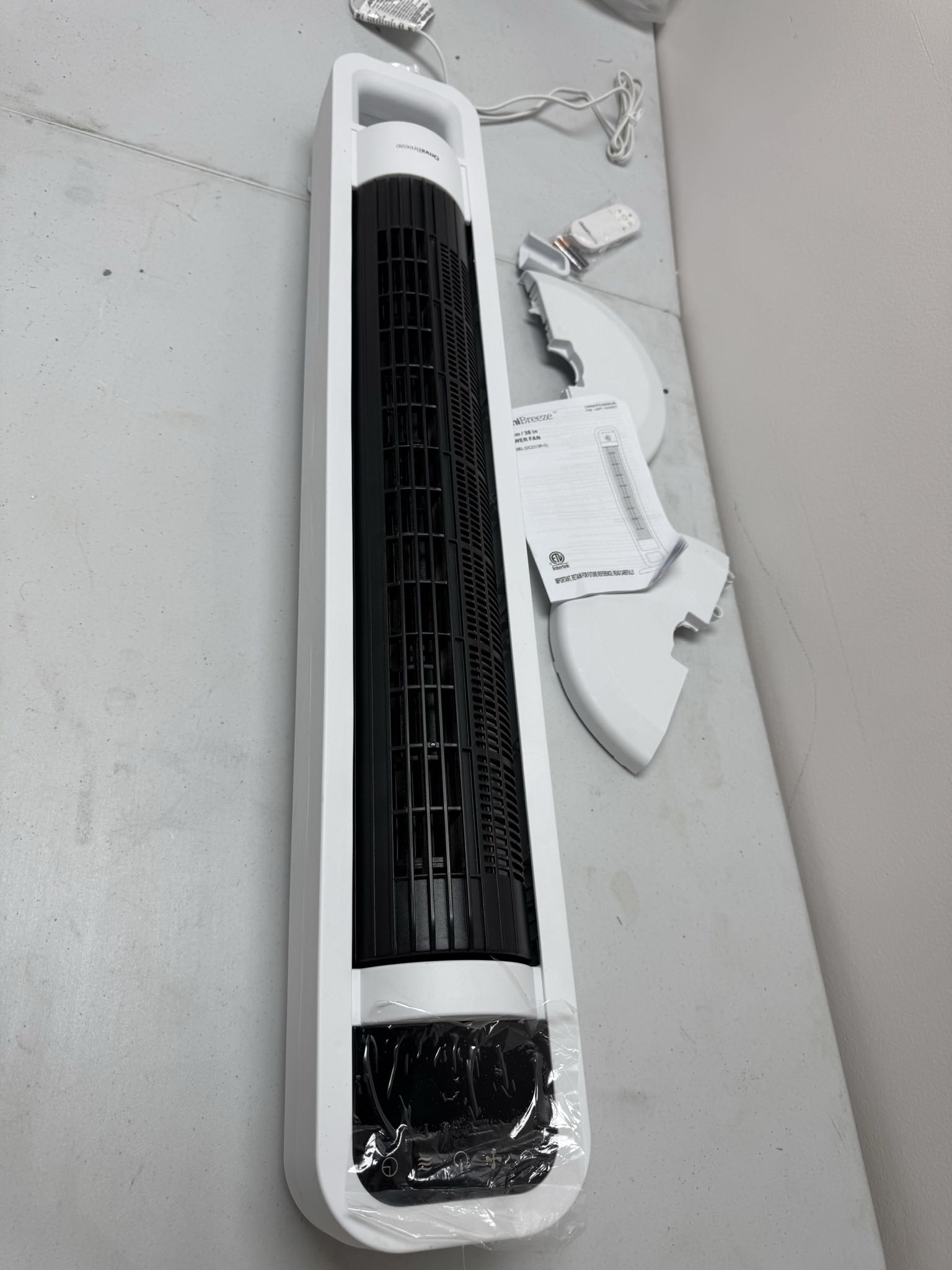 OmniBreeze 38 in Tower Oscillating Fan DC2313R-G | Maxsold