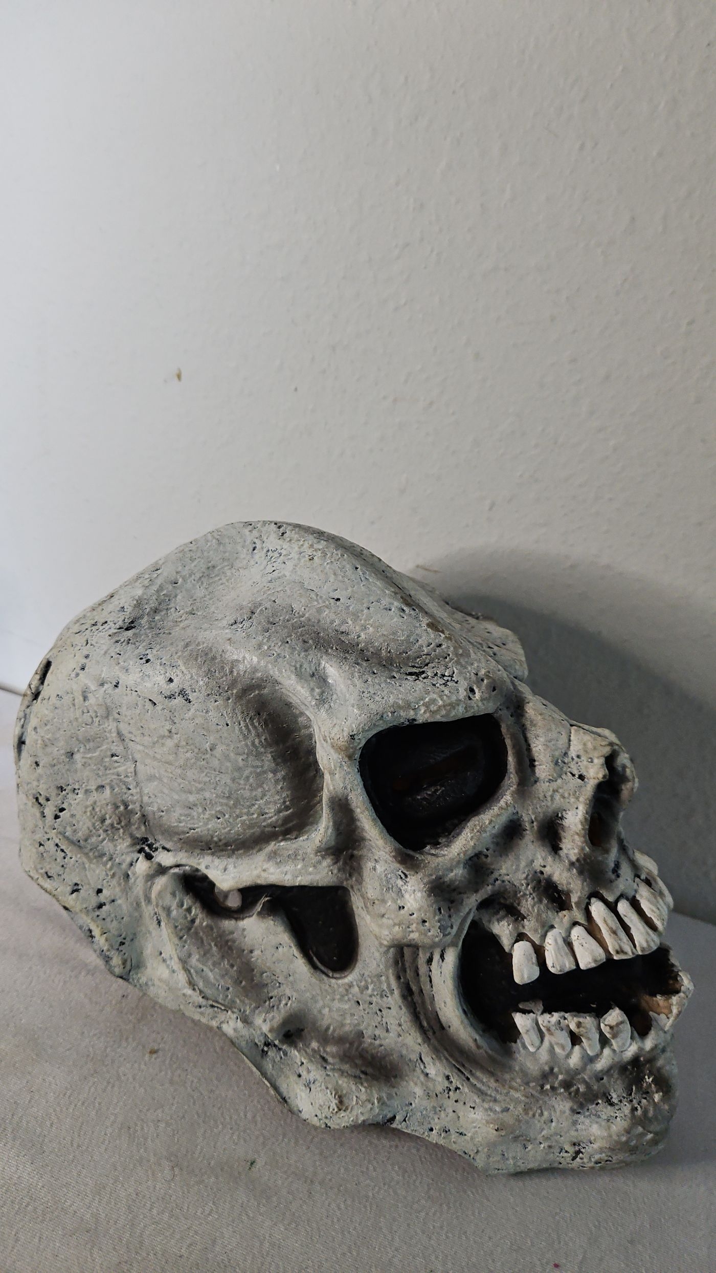 Vintage 2000 Don Post Studios Rubber Skull Mask | Maxsold